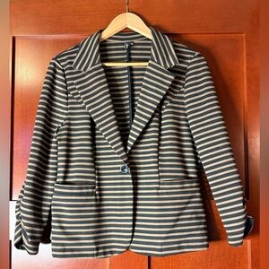 Ambition Women’s Black and Tan Striped Knit Blazer With Ruched Sleeves XL